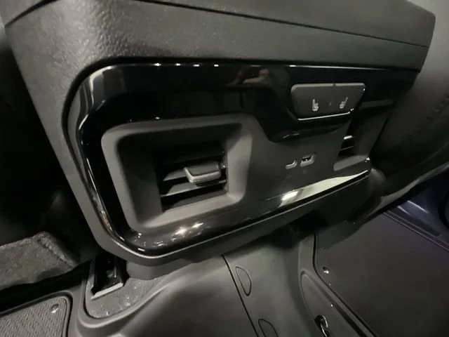 New 2026 Onyx Black GMC AT4 image 23