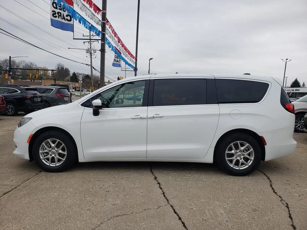 Used 2023 Bright White Clearcoat Chrysler LX image 7
