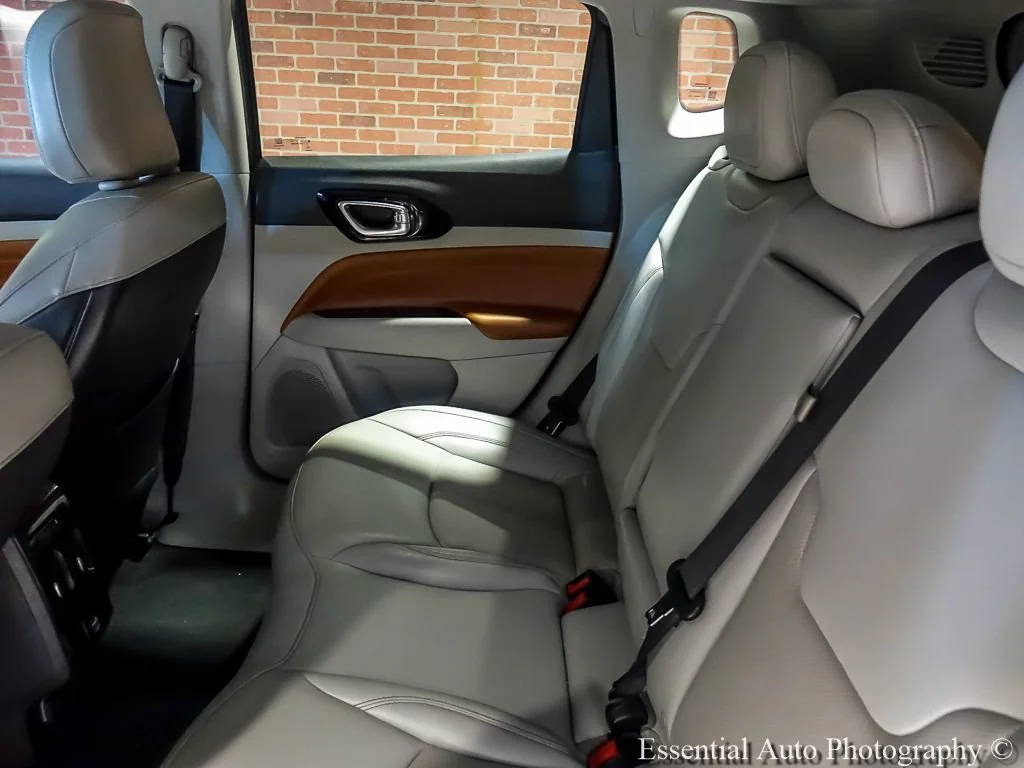 Used 2022 Gray Jeep Limited image 14