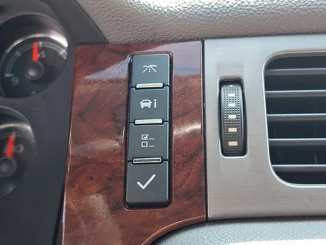 Used 2010 Black Chevrolet LT image 22