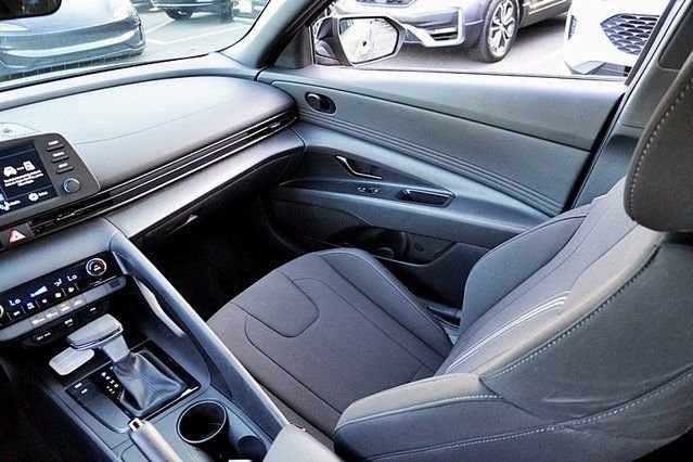 Used 2026 Gray Hyundai SEL Sport image 18