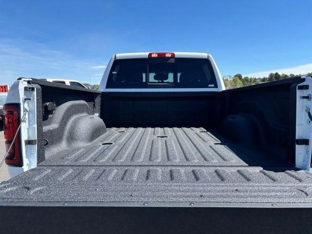 New 2026 Bright White Clear-Coat Exterior Paint RAM Tradesman image 17