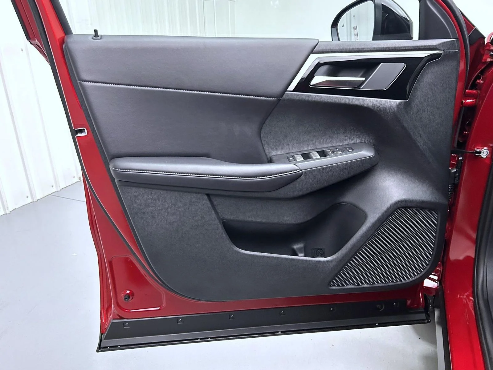 New 2026 Red Nissan SL image 9