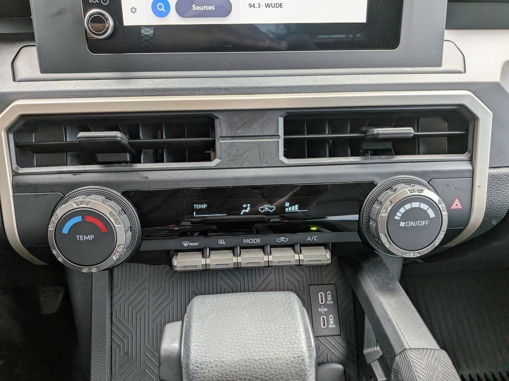 Certified Used 2025 White Toyota SR image 22