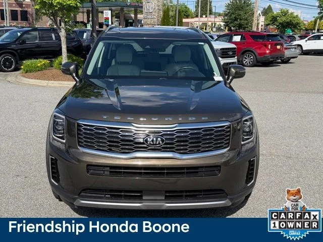 Used 2021 Green Kia EX image 2