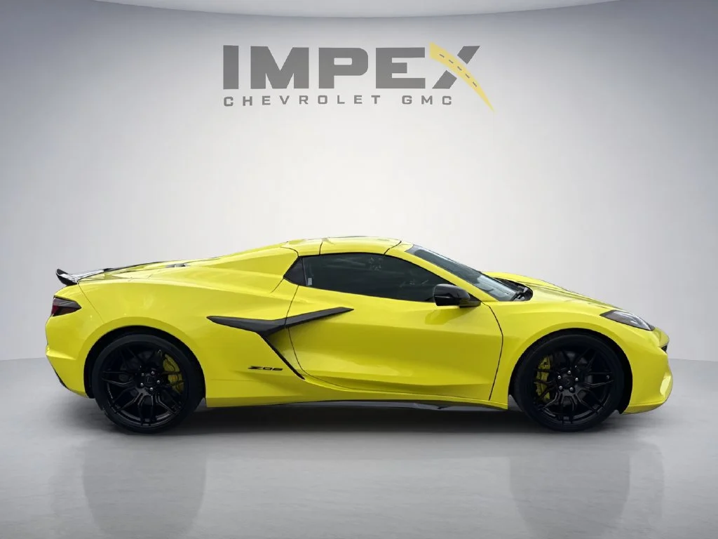 Used 2024 Accelerate Yellow Metallic Chevrolet 3LZ image 6
