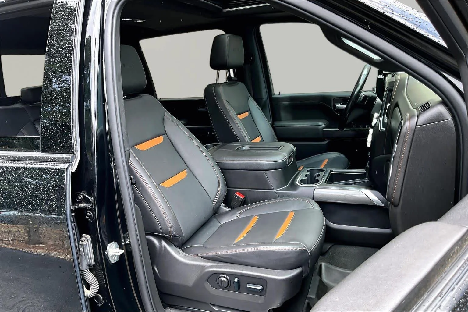 Used 2022 Onyx Black GMC AT4 image 8