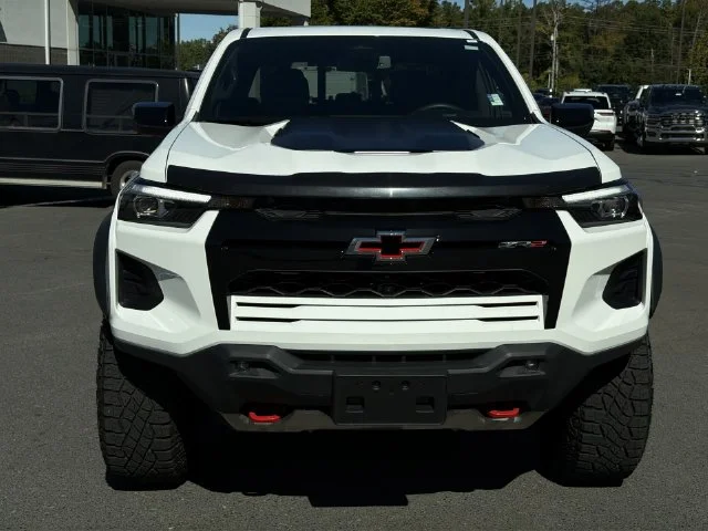 Used 2025 White Chevrolet ZR2 image 15
