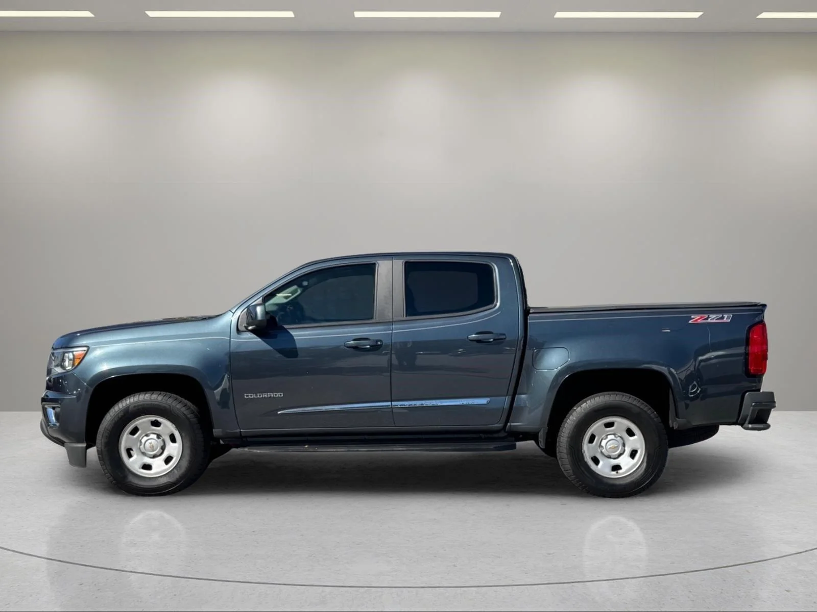 Used 2020 Shadow Gray Metallic Chevrolet 2WD Z71 image 2