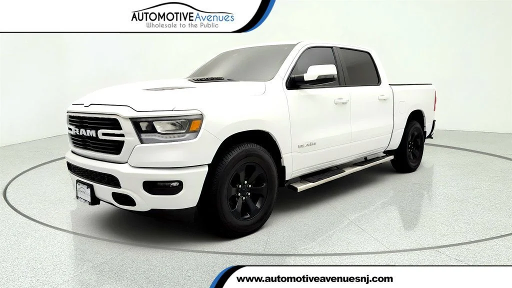 2024 RAM 1500 Laramie 4x4 Crew Cab 5'7's photo