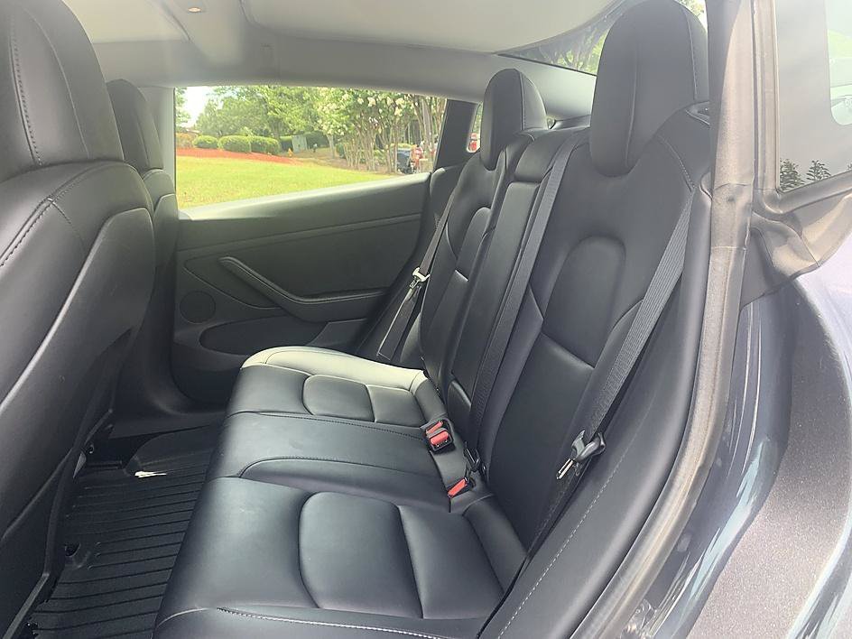 Used 2022 Midnight Silver Metallic Tesla Long Range image 11