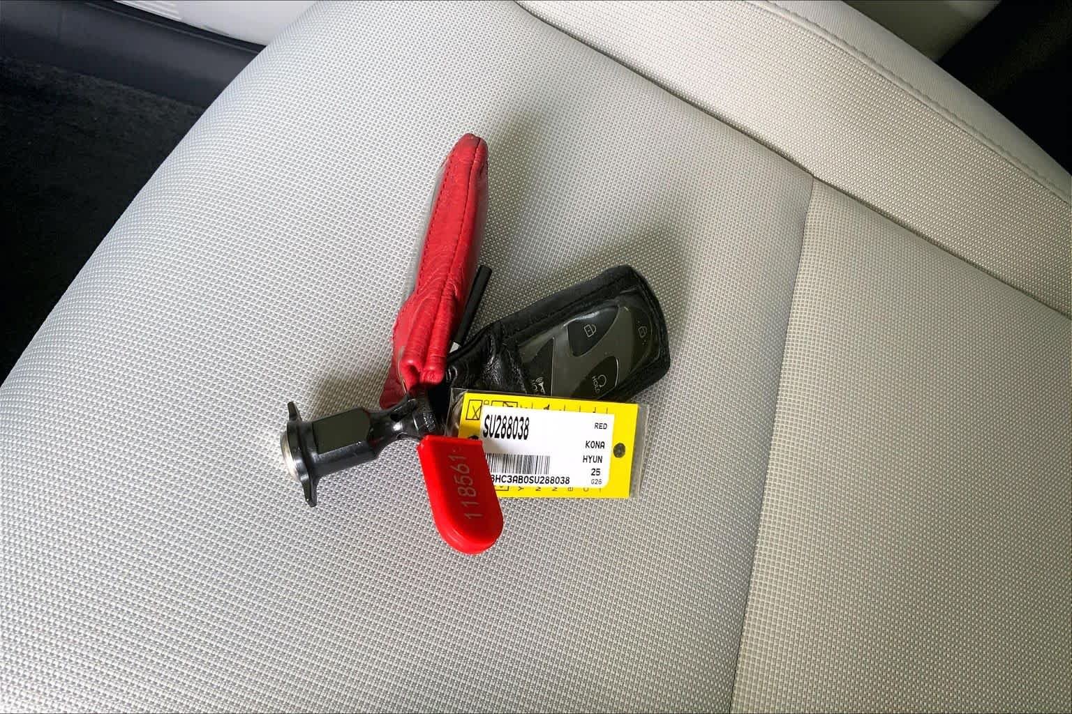 Used 2025 Ultimate Red Metallic Hyundai SEL Convenience image 13