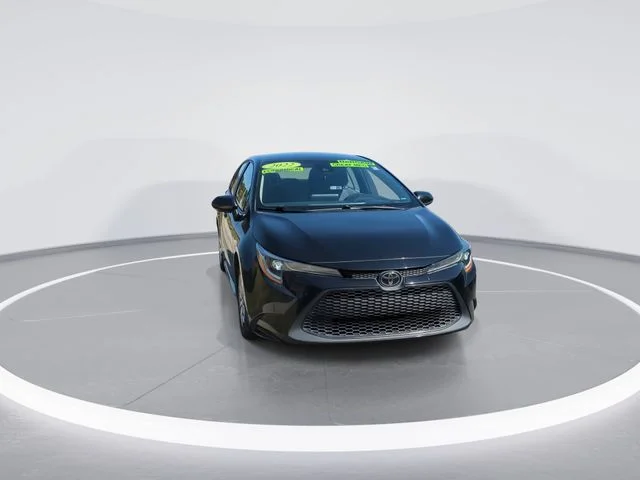 Used 2022 Black Toyota L image 2