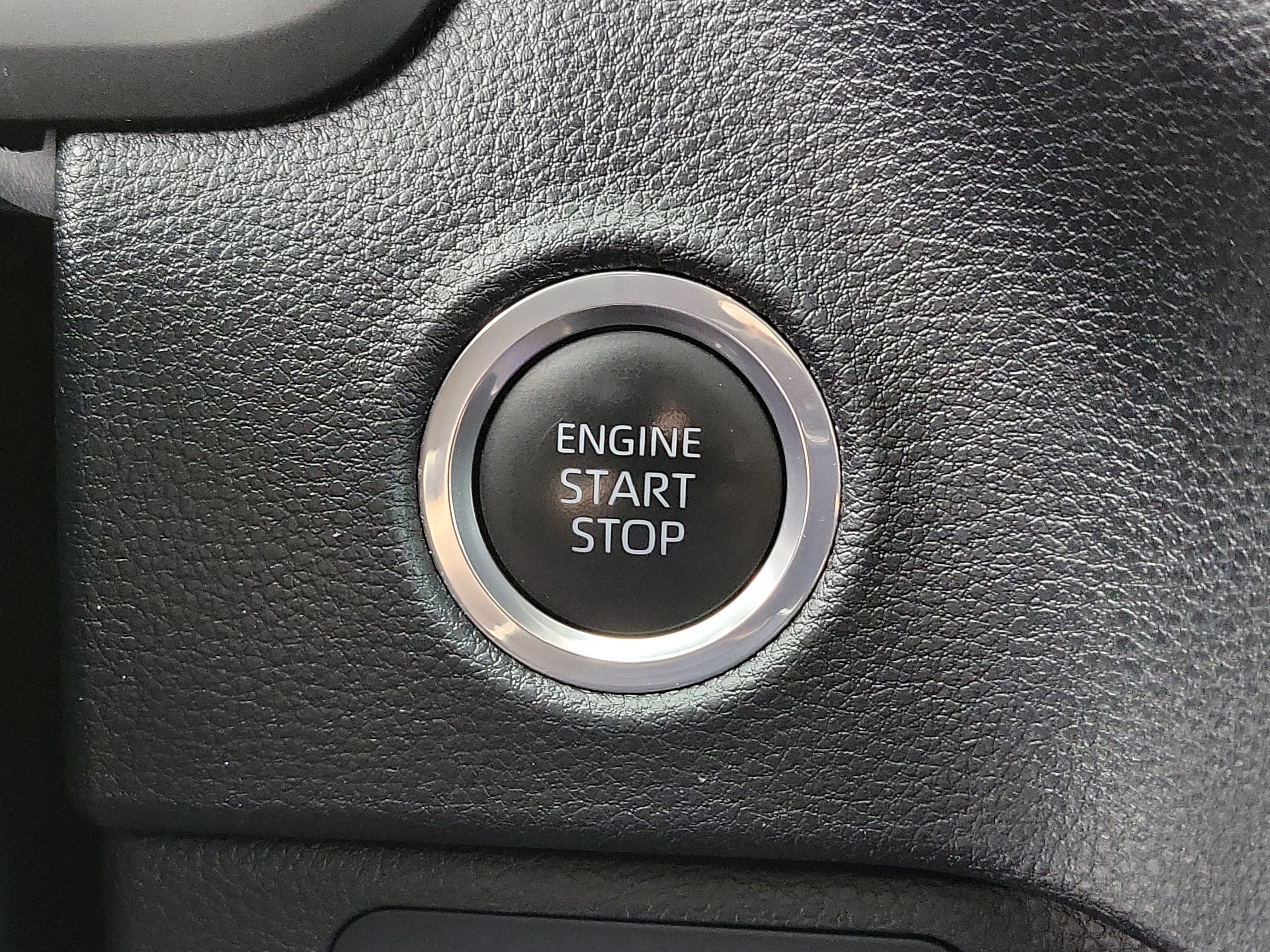 Used 2023 Ice Cap Toyota SR5 image 29