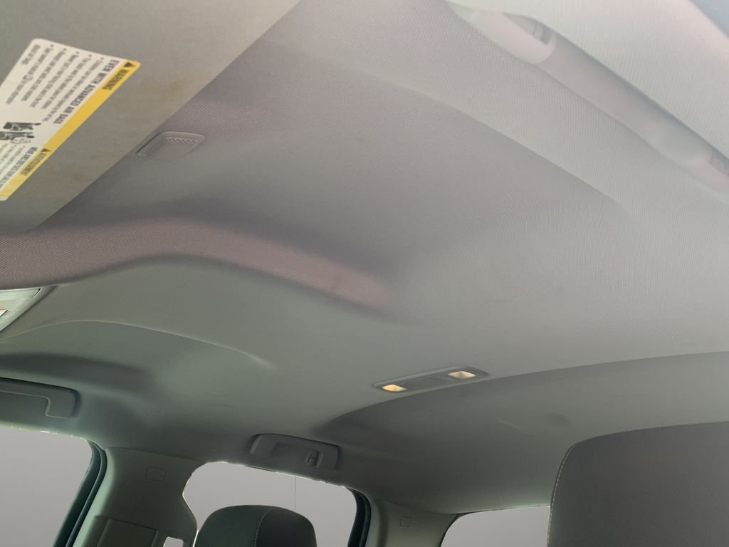 Used 2016 Summit White Chevrolet LT image 31