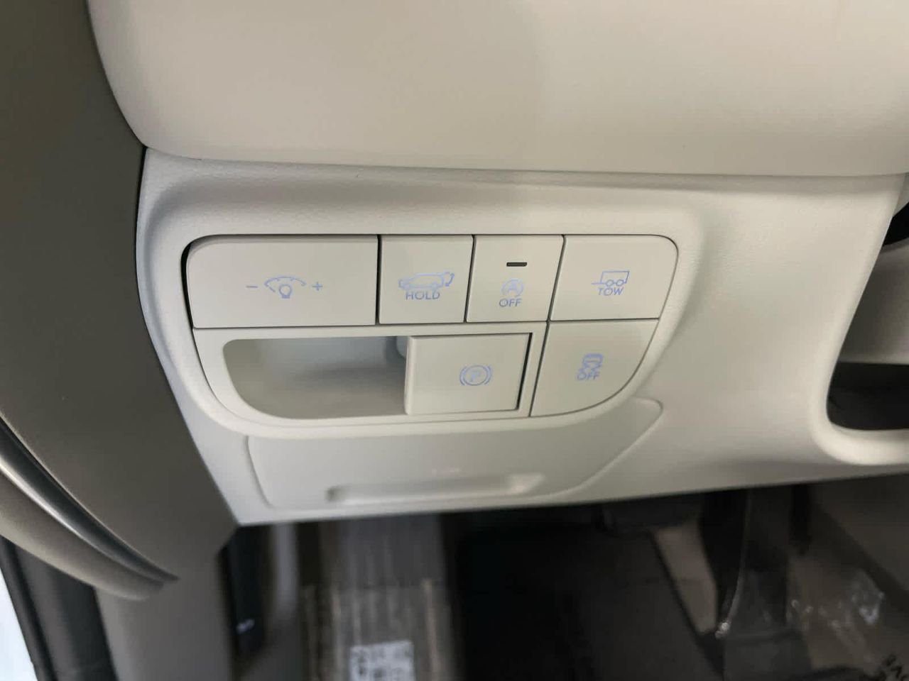 New 2026 Creamy White Pearl Hyundai SEL AWD image 28