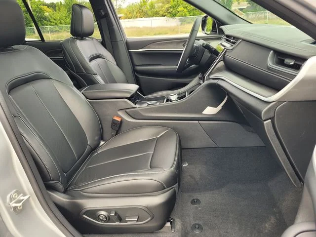 2025 Jeep Grand Cherokee Limited - Photo 17