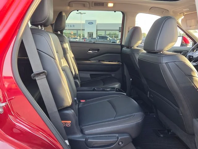 Used 2024 Red Nissan SL image 17
