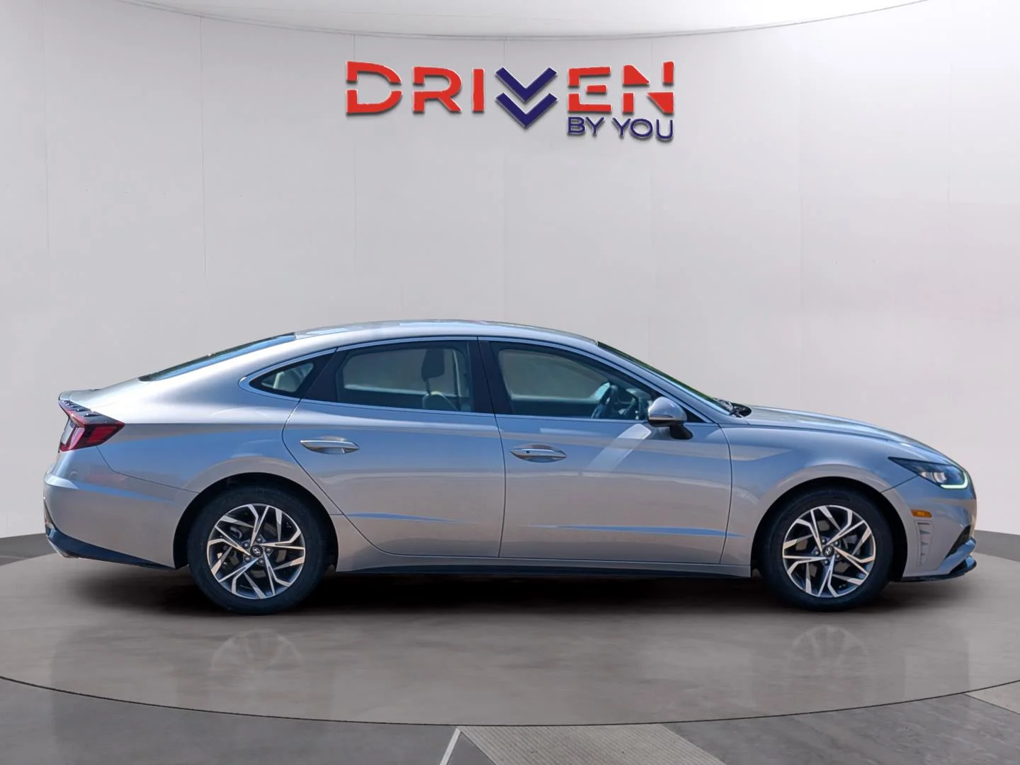 Used 2023 Curated Silver Hyundai SEL image 10