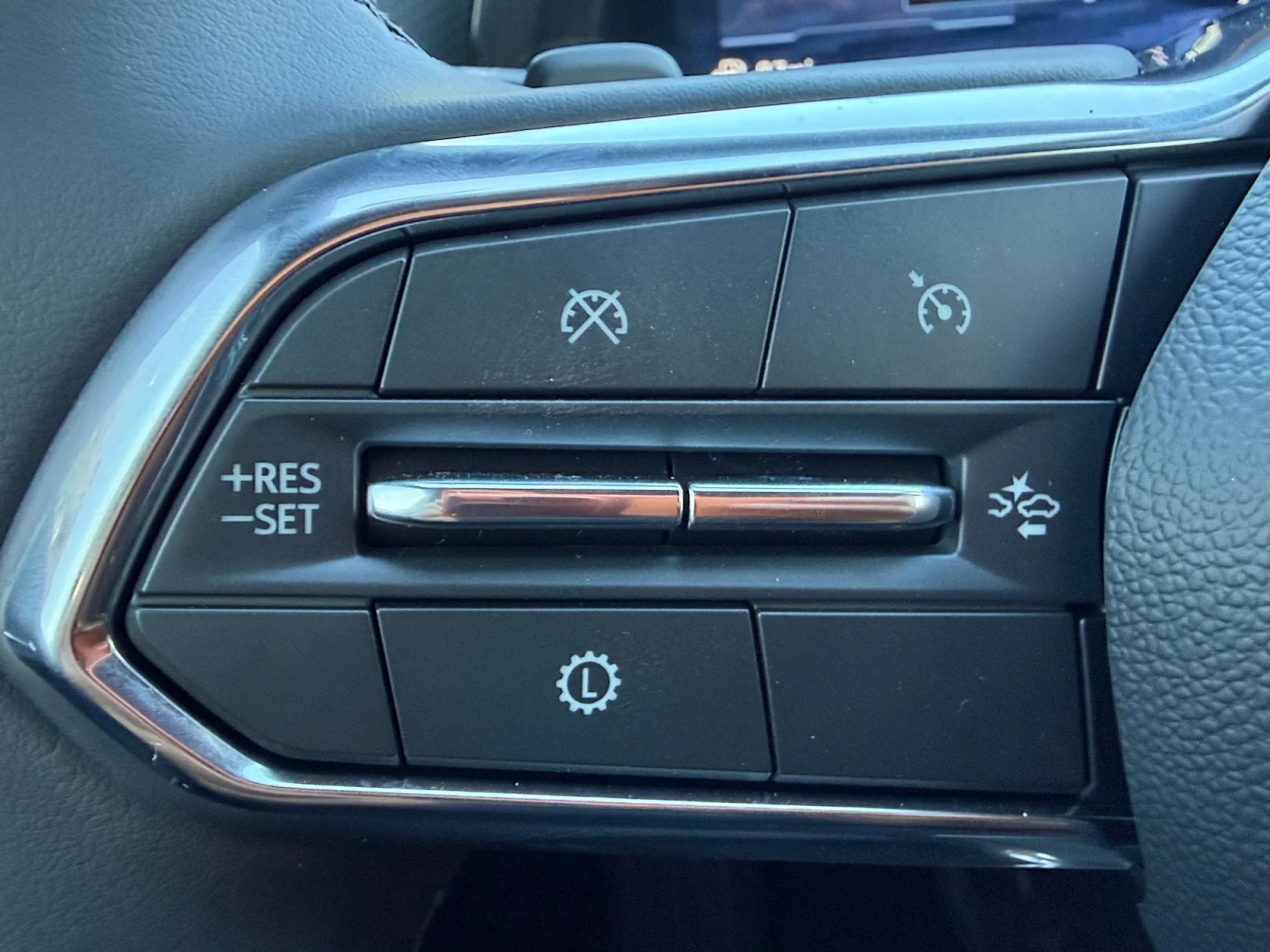 New 2027 Sterling Gray Metallic Chevrolet LT image 23