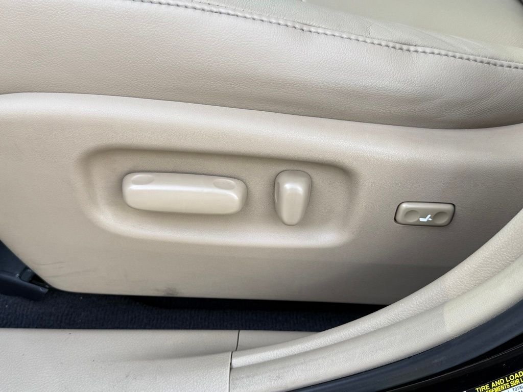 Used 2012 Black Toyota SE image 26