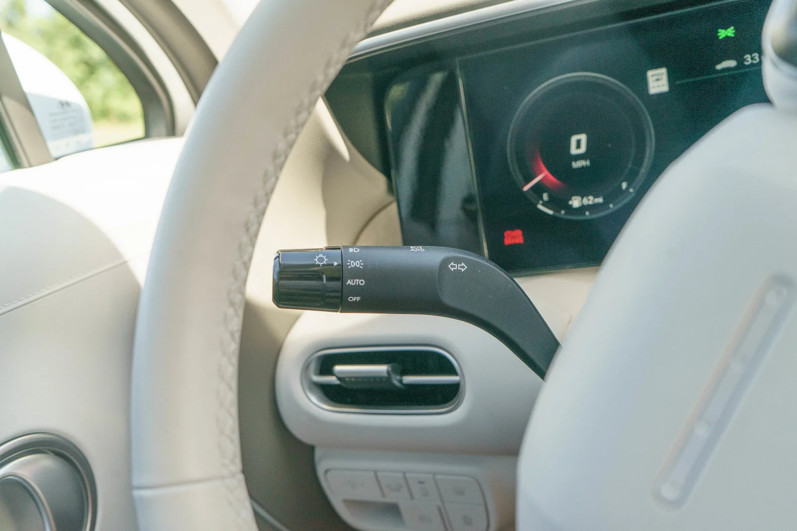Used 2026 Creamy White Pearl Hyundai SEL image 23