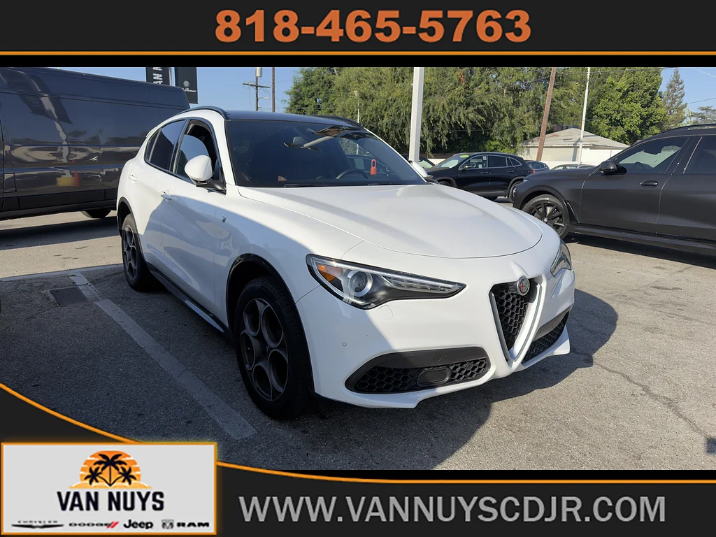 2023 Alfa Romeo Stelvio Ti AWD's photo