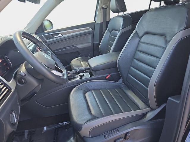 Used 2021 Black Volkswagen SEL Premium image 19