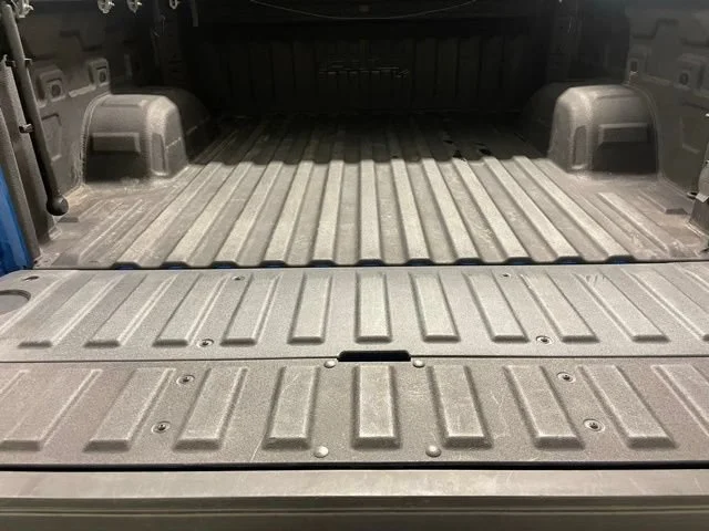 Used 2024 Dynamic Blue Metallic GMC AT4 image 29