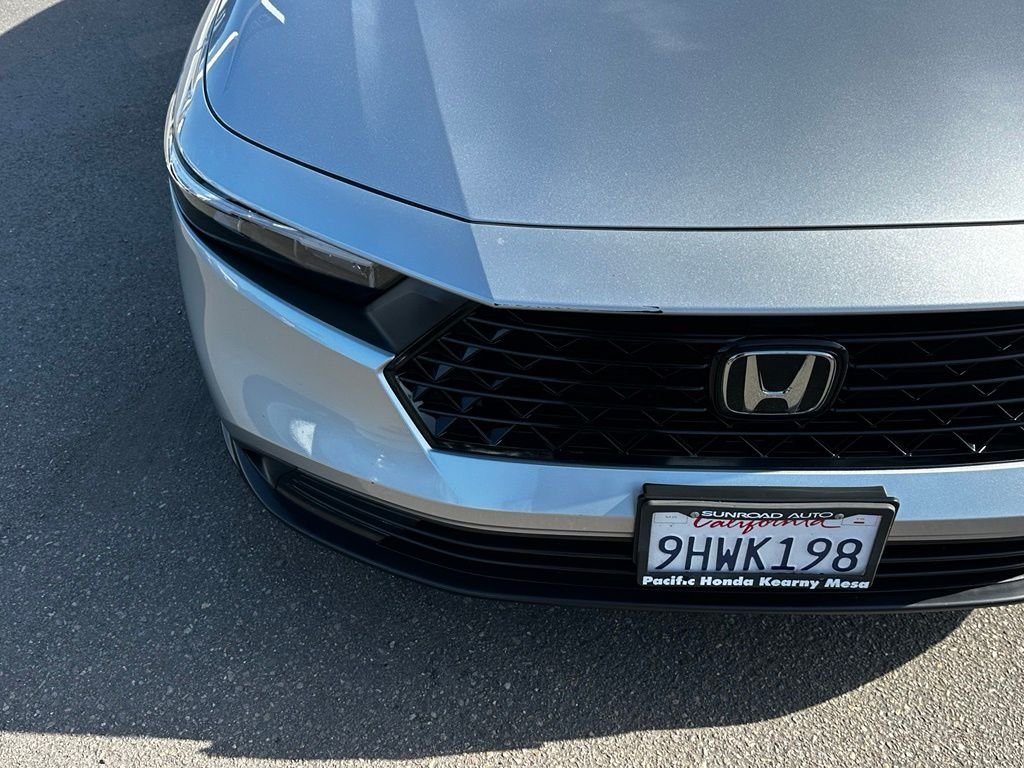 Used 2023 Silver Honda LX image 5