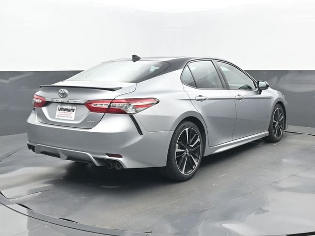 Used 2019 Midnight Black Metallic Toyota XSE V6 image 6