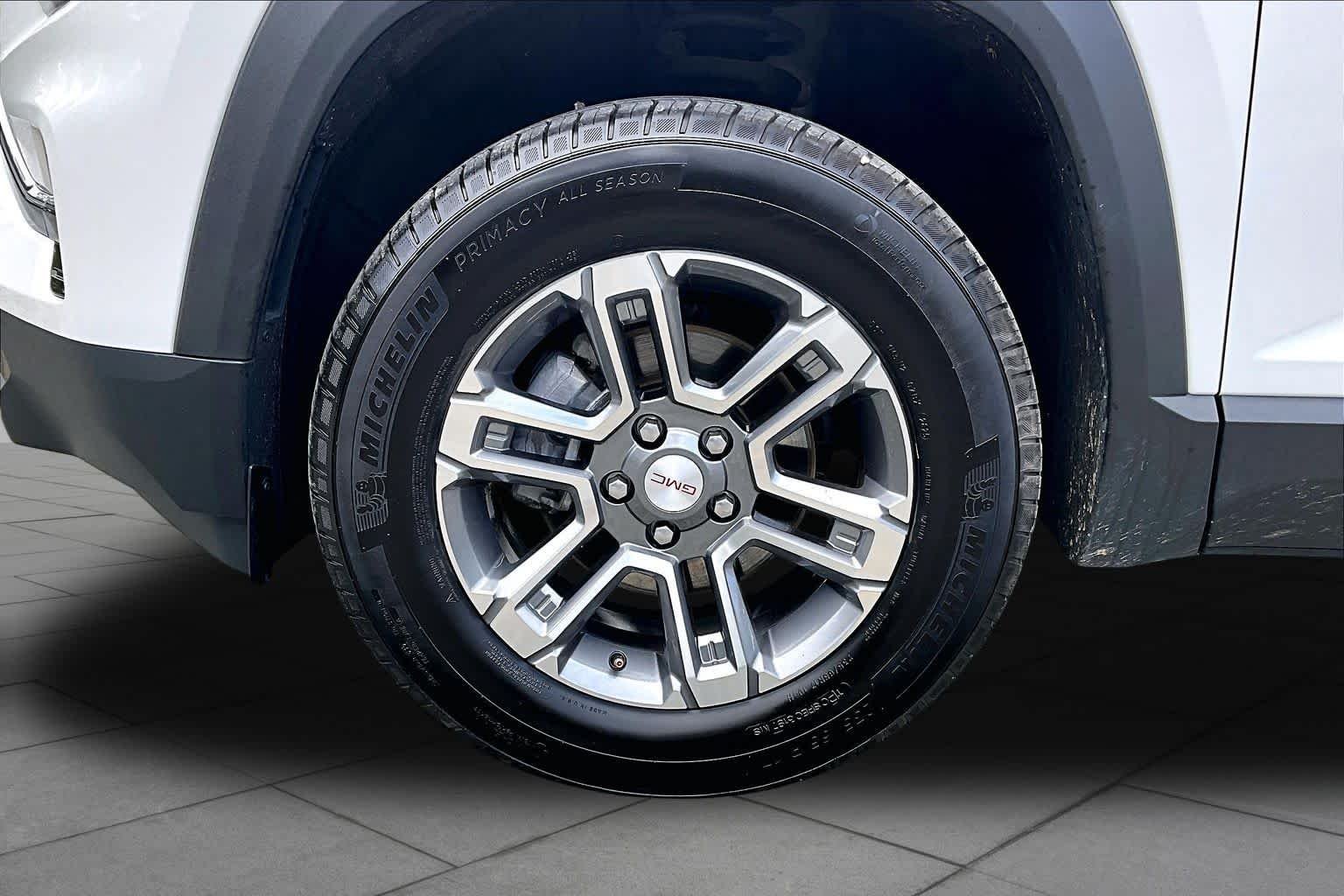 Used 2026 Summit White GMC AWD Elevation image 11
