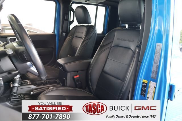 Used 2021  Jeep Overland image 14