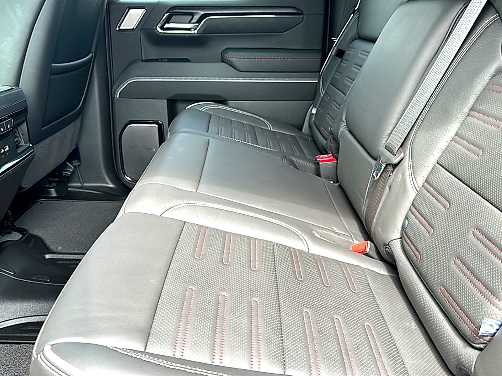 Used 2024 Onyx Black GMC AT4X image 19
