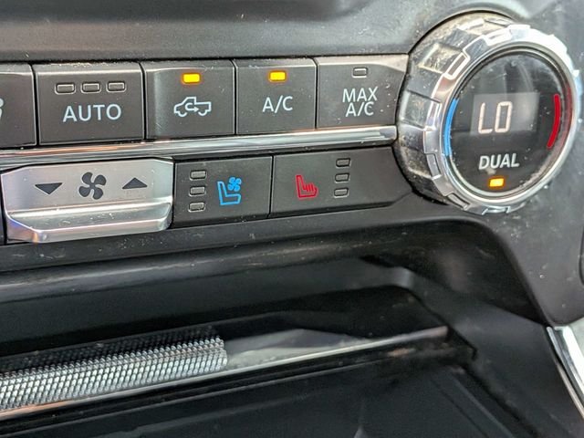 Used 2021 White Ford Lariat image 23