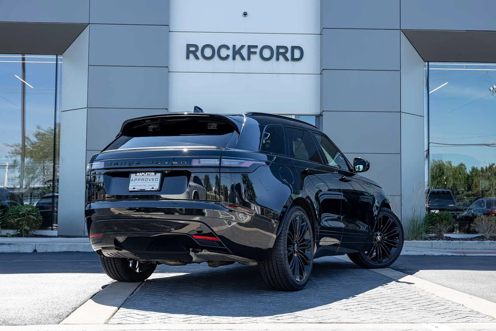 Certified Used 2024 Santorini Black Metallic Land Rover Dynamic SE image 1