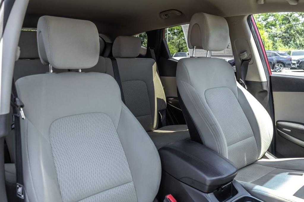 Used 2017 Red Hyundai 2.4 Base image 33