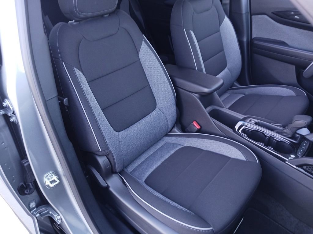 New 2026 Sterling Gray Metallic Chevrolet LT image 27