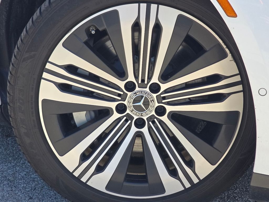 Used 2022 Polar White Mercedes-Benz 450 image 9