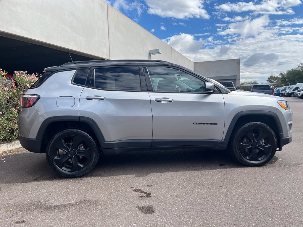 Used 2020 Silver Jeep Altitude image 4