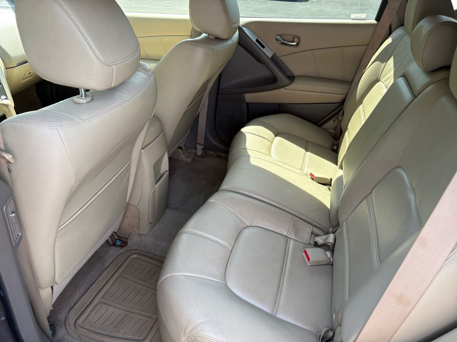 Used 2014 Brown Nissan SL image 17