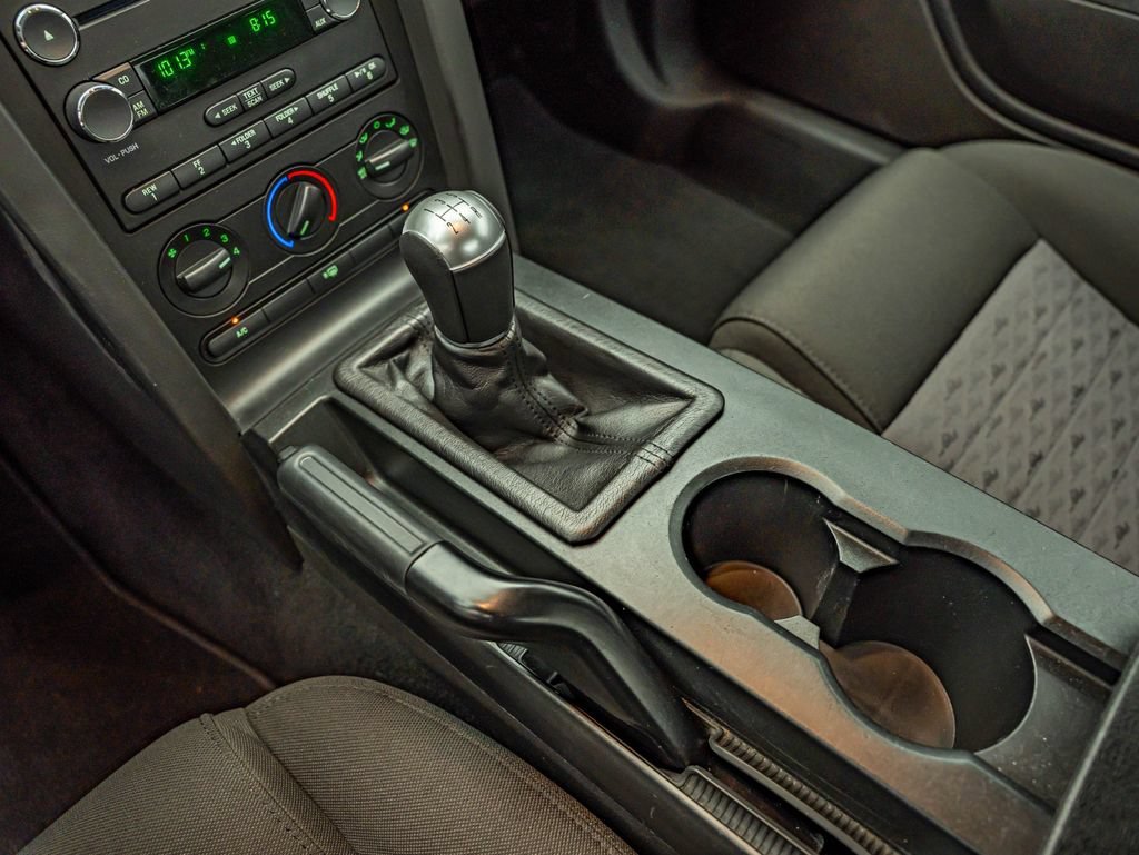 Used 2008 Black Ford GT Deluxe image 30
