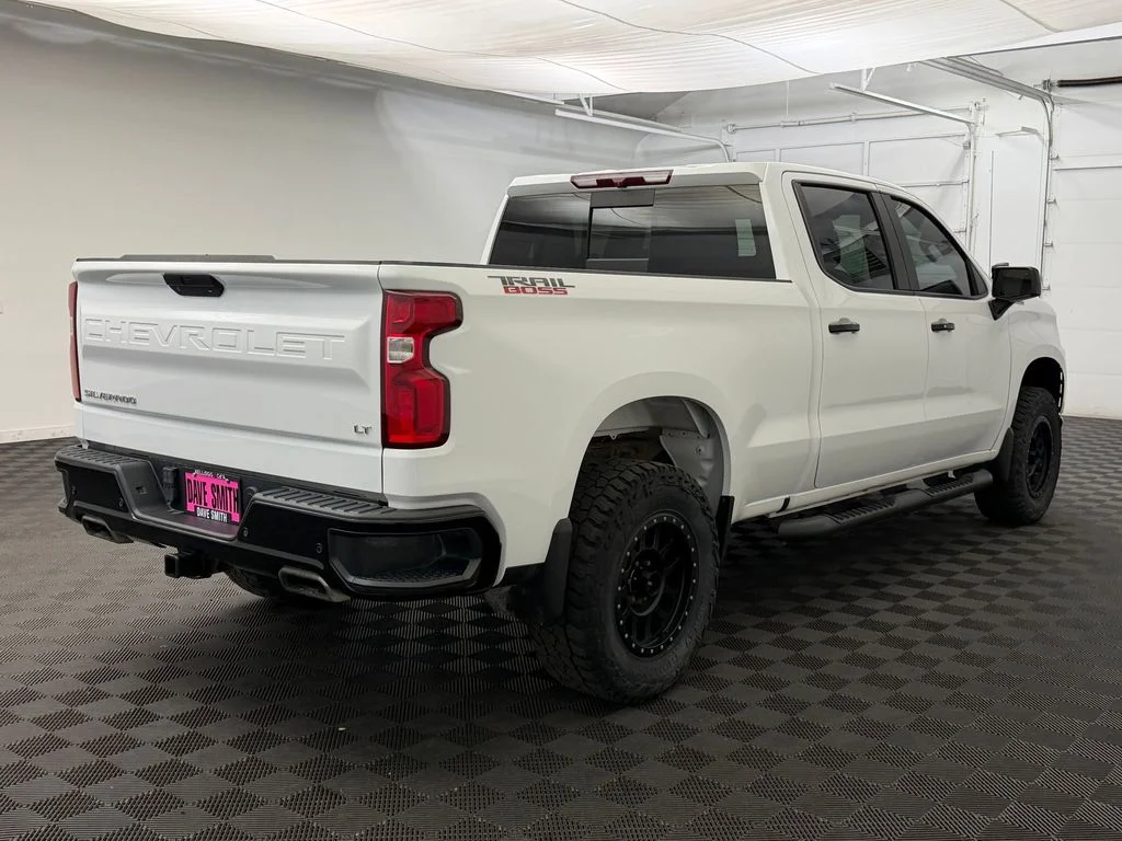 Used 2020 Summit White Chevrolet LT Trail Boss image 9
