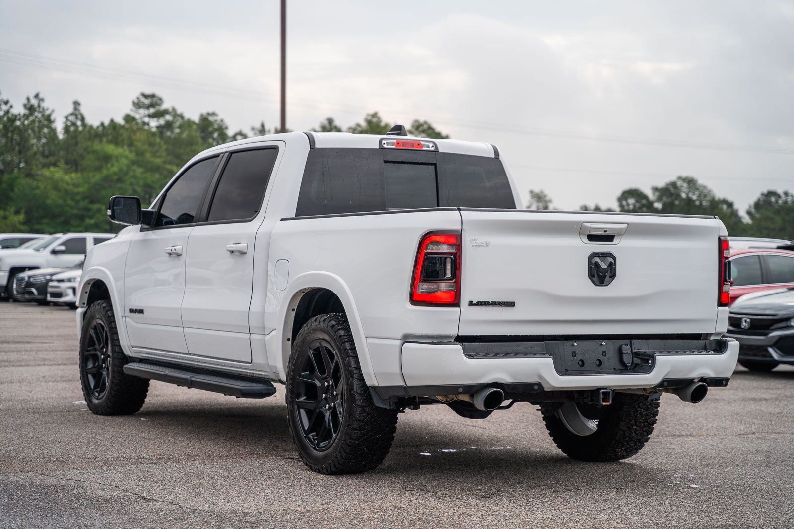 Used 2022 White Ram Laramie image 6
