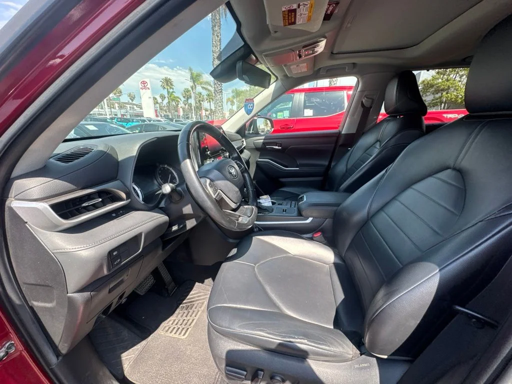 Used 2022 Red Toyota XLE image 5