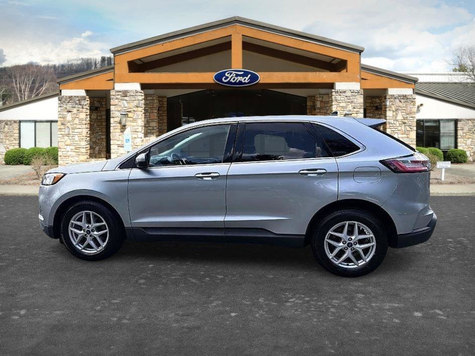 Used 2022 Silver Metallic Ford SEL image 7
