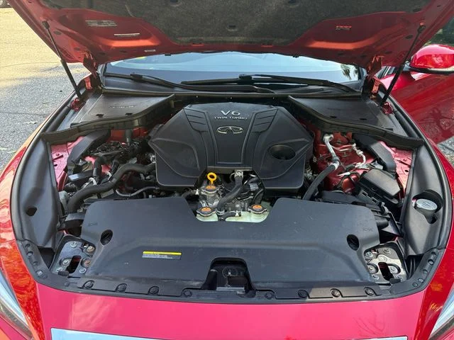 Used 2023 Red INFINITI LUXE image 6