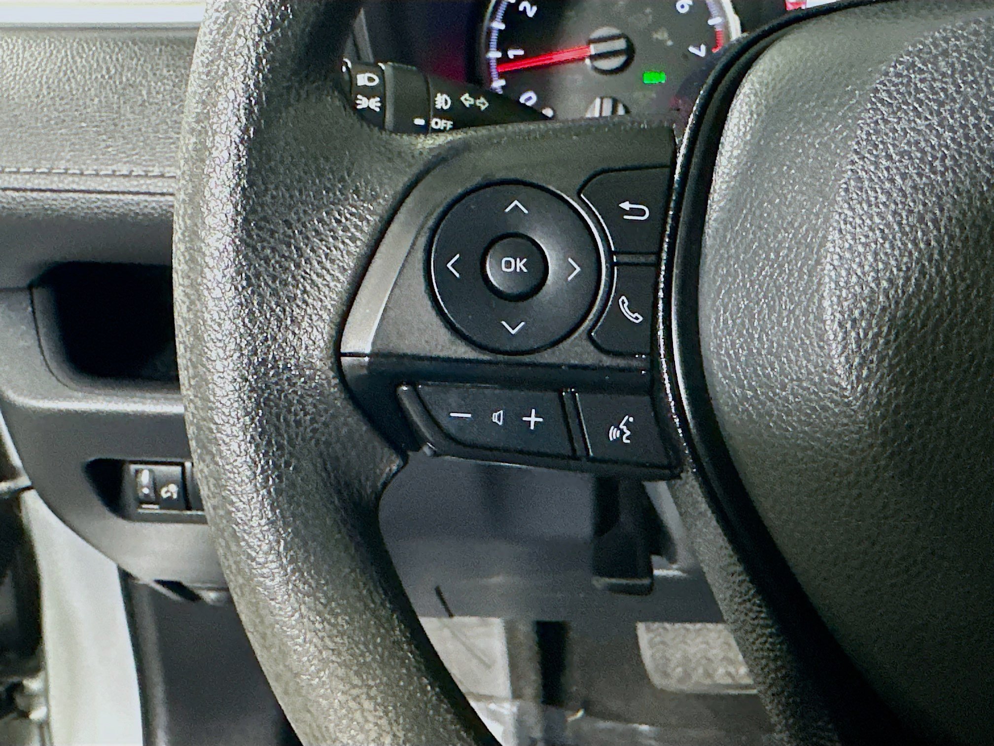 Used 2020 Silver Sky Metallic Toyota XLE image 16