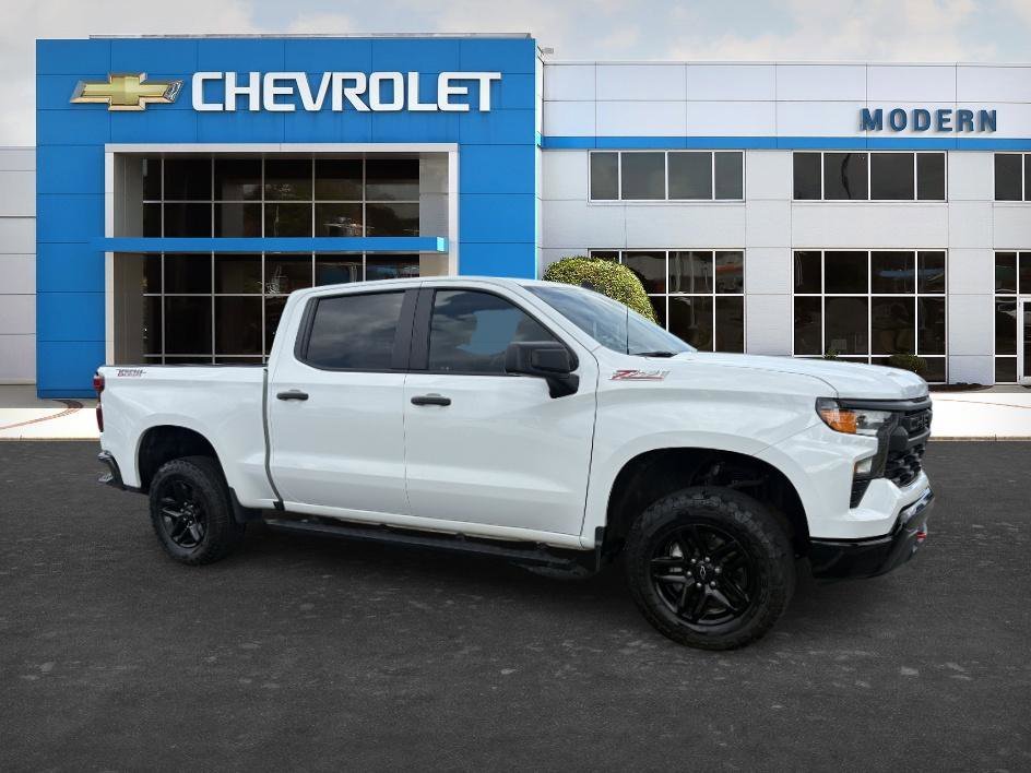 Used 2024 Summit White Chevrolet Custom Trail Boss image 4