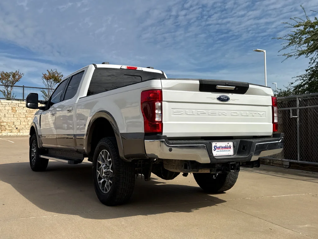 Used 2021  Ford Lariat image 9